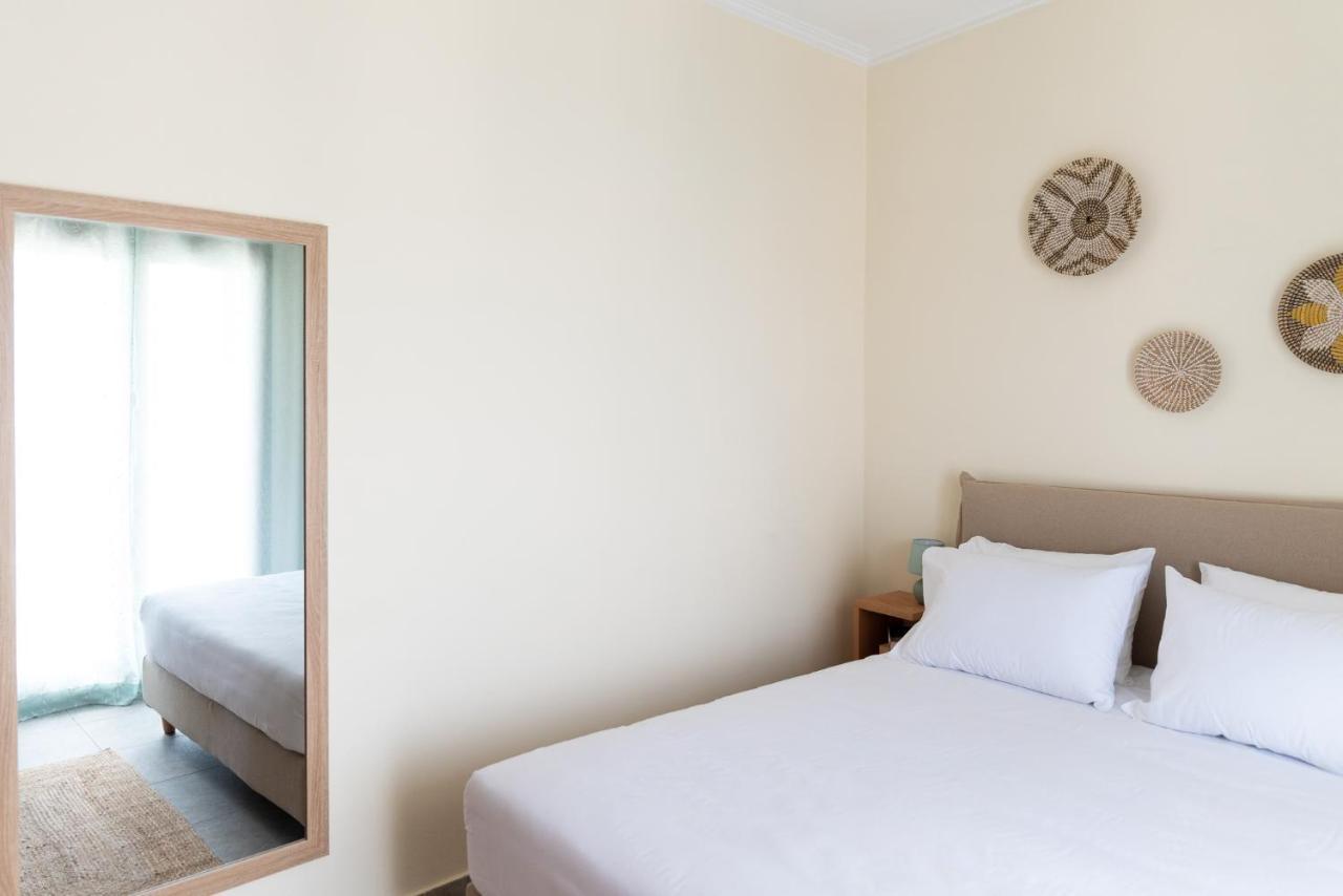 Destino Overlooking The Venetian Port Of Chania Apartament