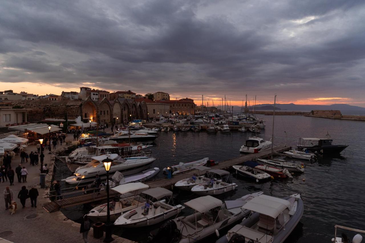 Apartament Destino Overlooking The Venetian Port Of Chania *