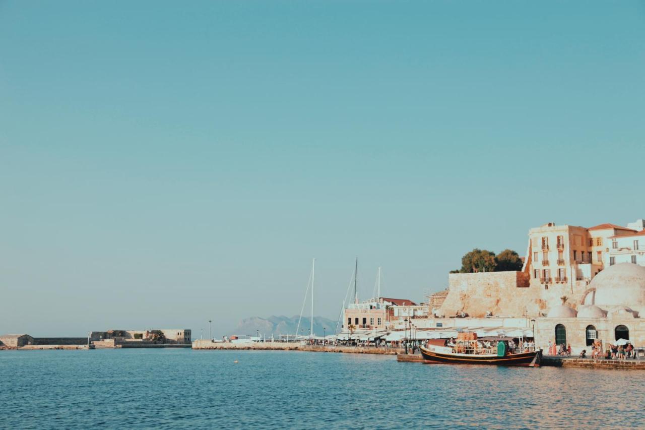Apartament Destino Overlooking The Venetian Port Of Chania *